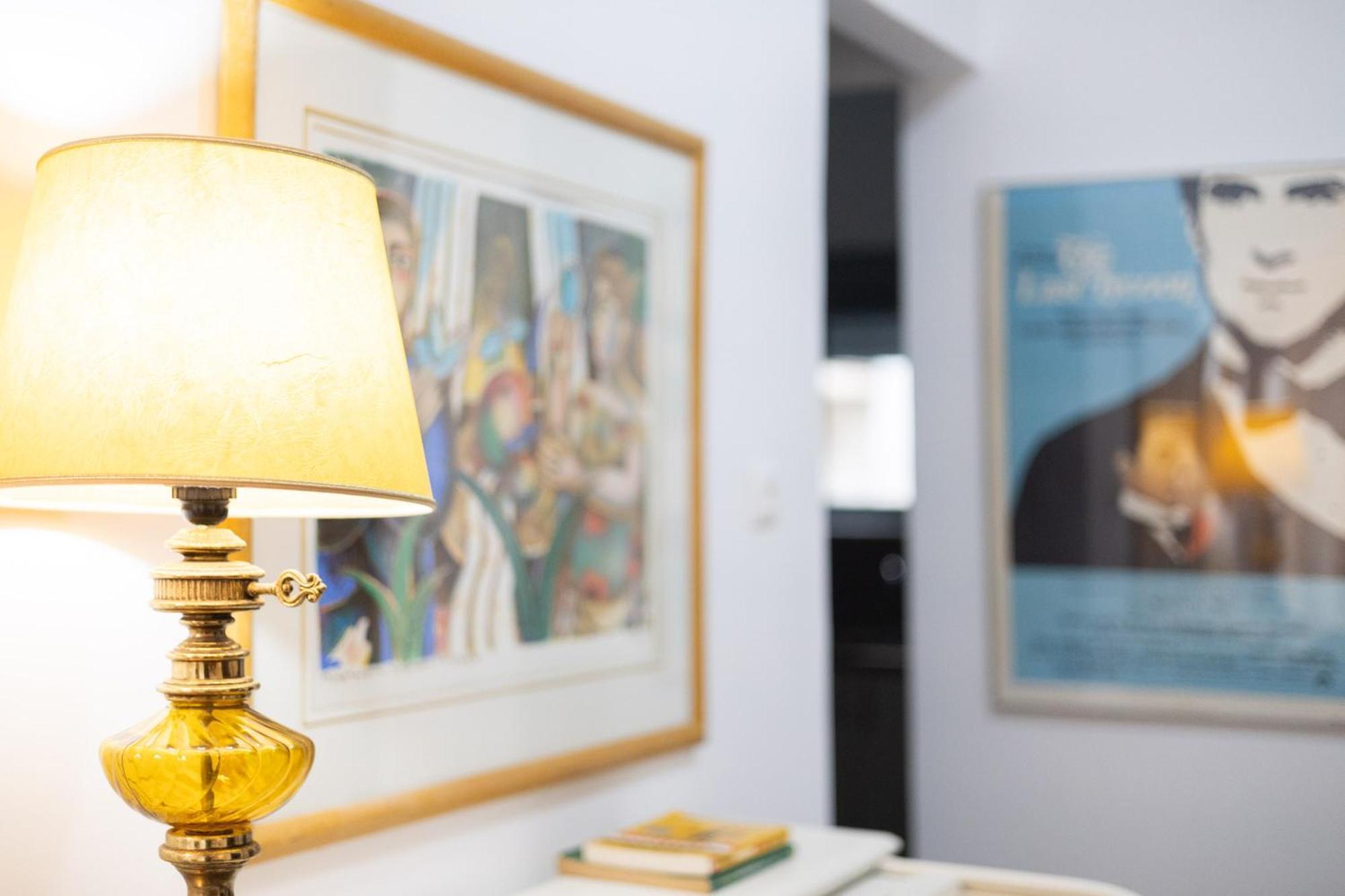 Renovated 5 Bdr House Near Acropolis - New Beds, Terrace & Green Yard Athen Eksteriør bilde