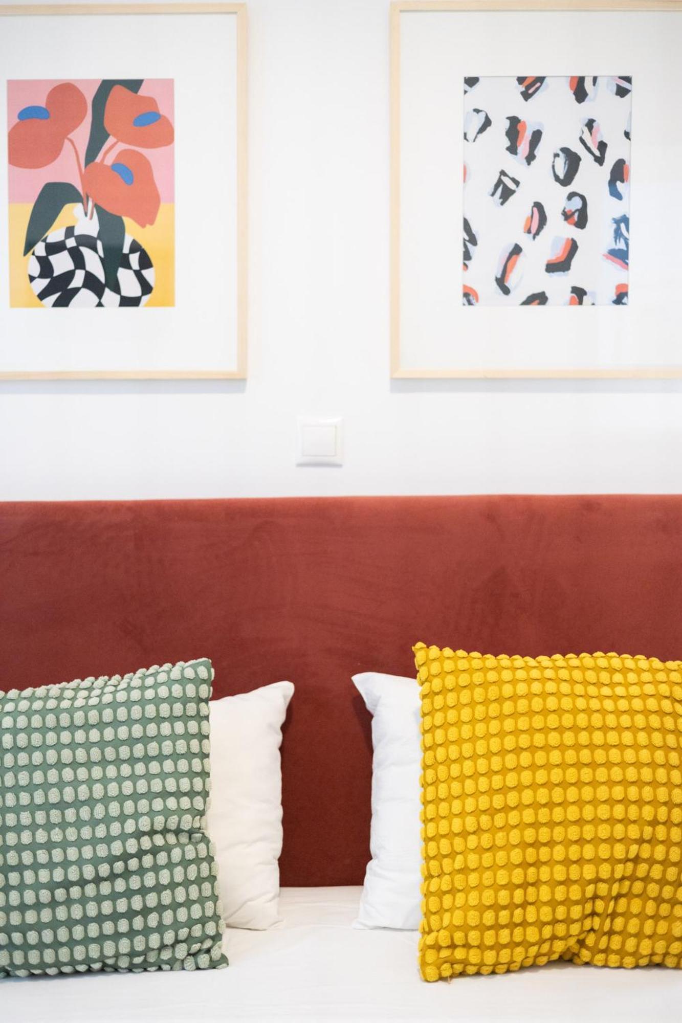 Renovated 5 Bdr House Near Acropolis - New Beds, Terrace & Green Yard Athen Eksteriør bilde