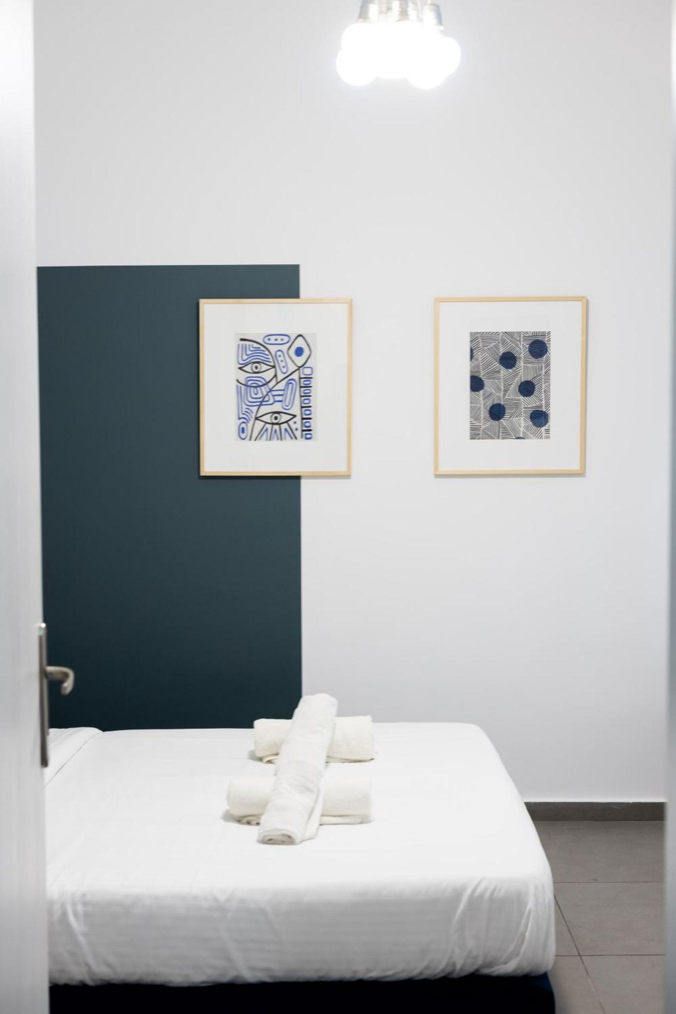 Renovated 5 Bdr House Near Acropolis - New Beds, Terrace & Green Yard Athen Eksteriør bilde